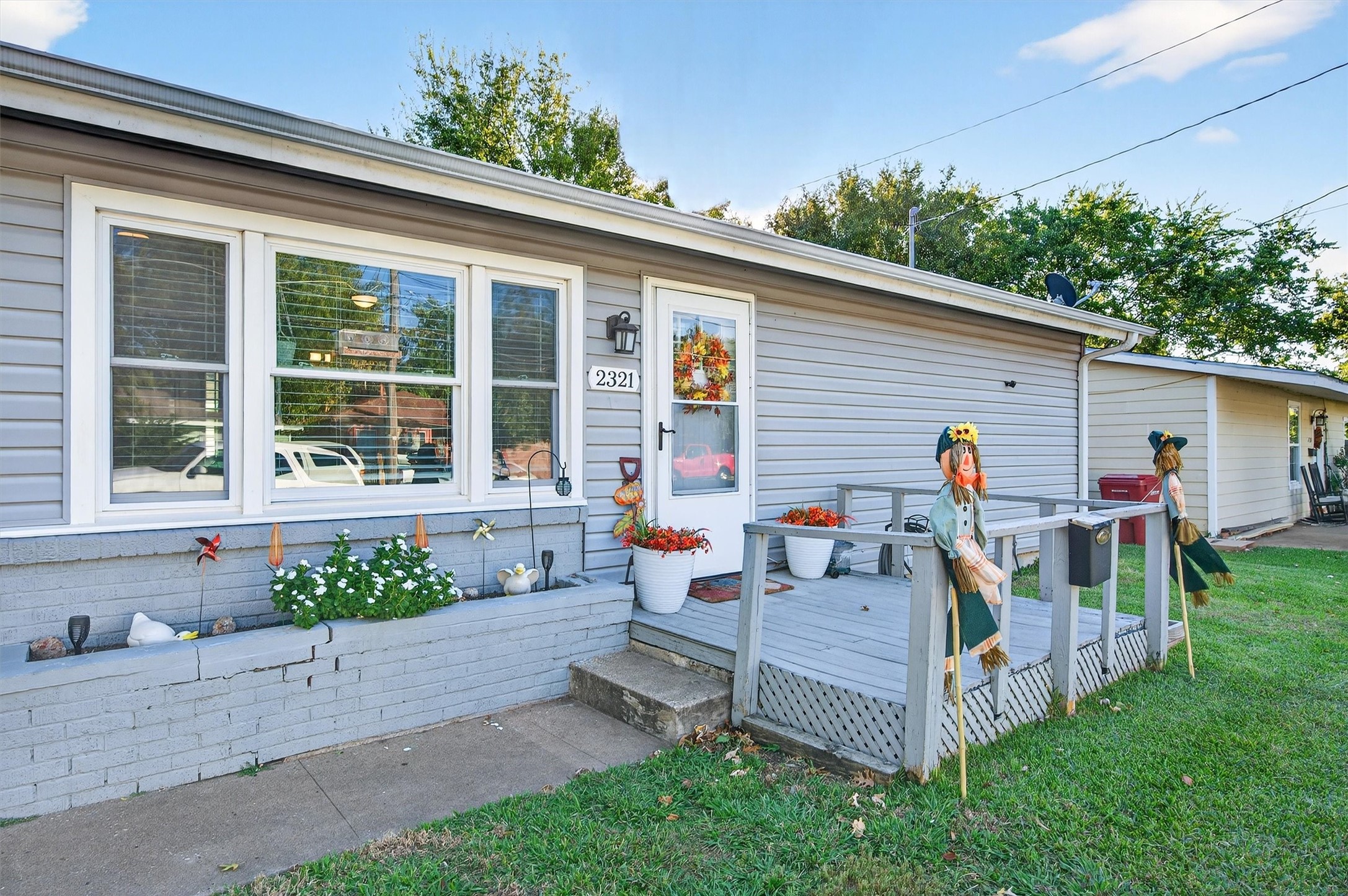 2321 N Shannon Street Sherman TX 75092