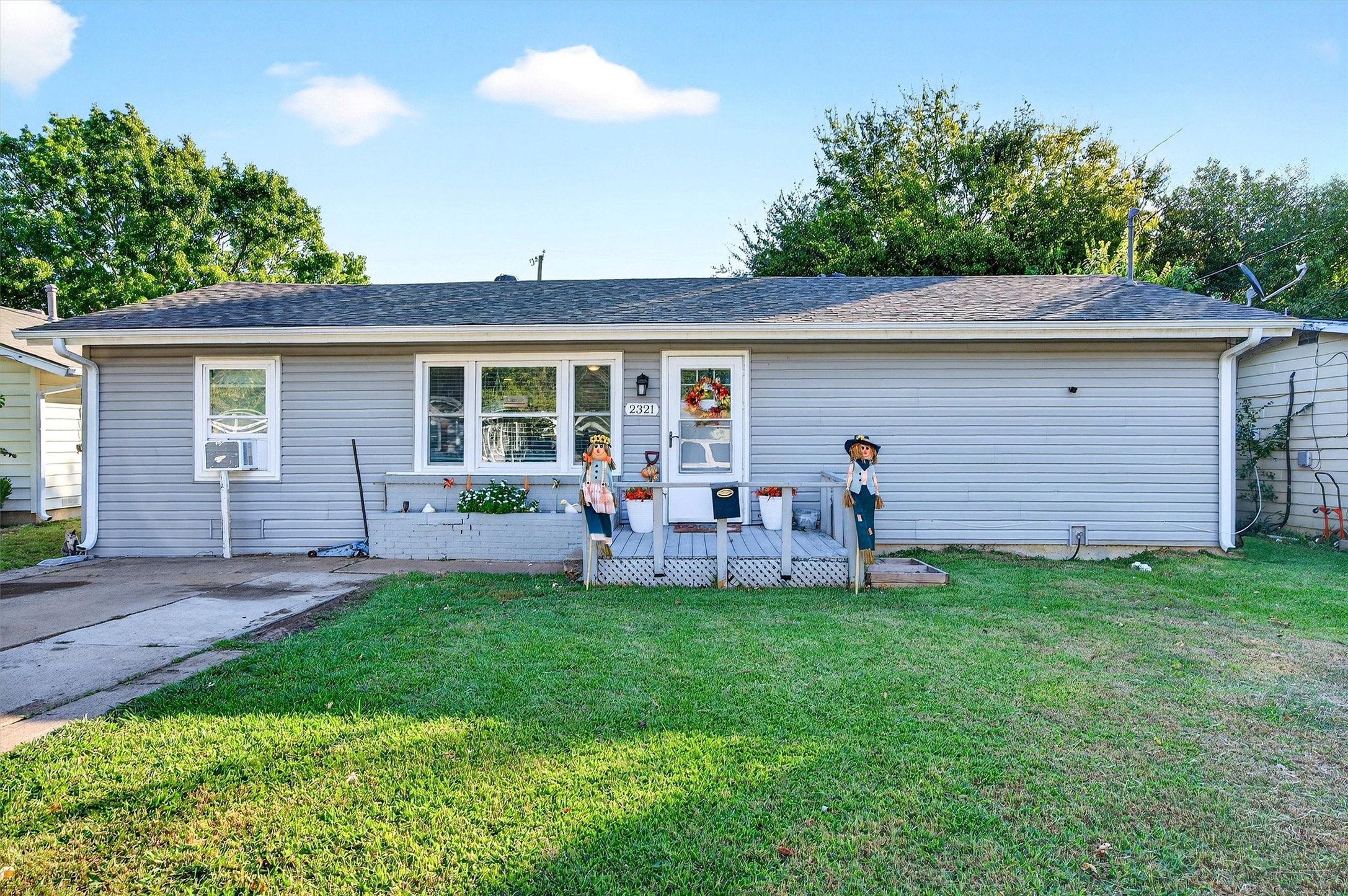 2321 N Shannon Street Sherman TX 75092