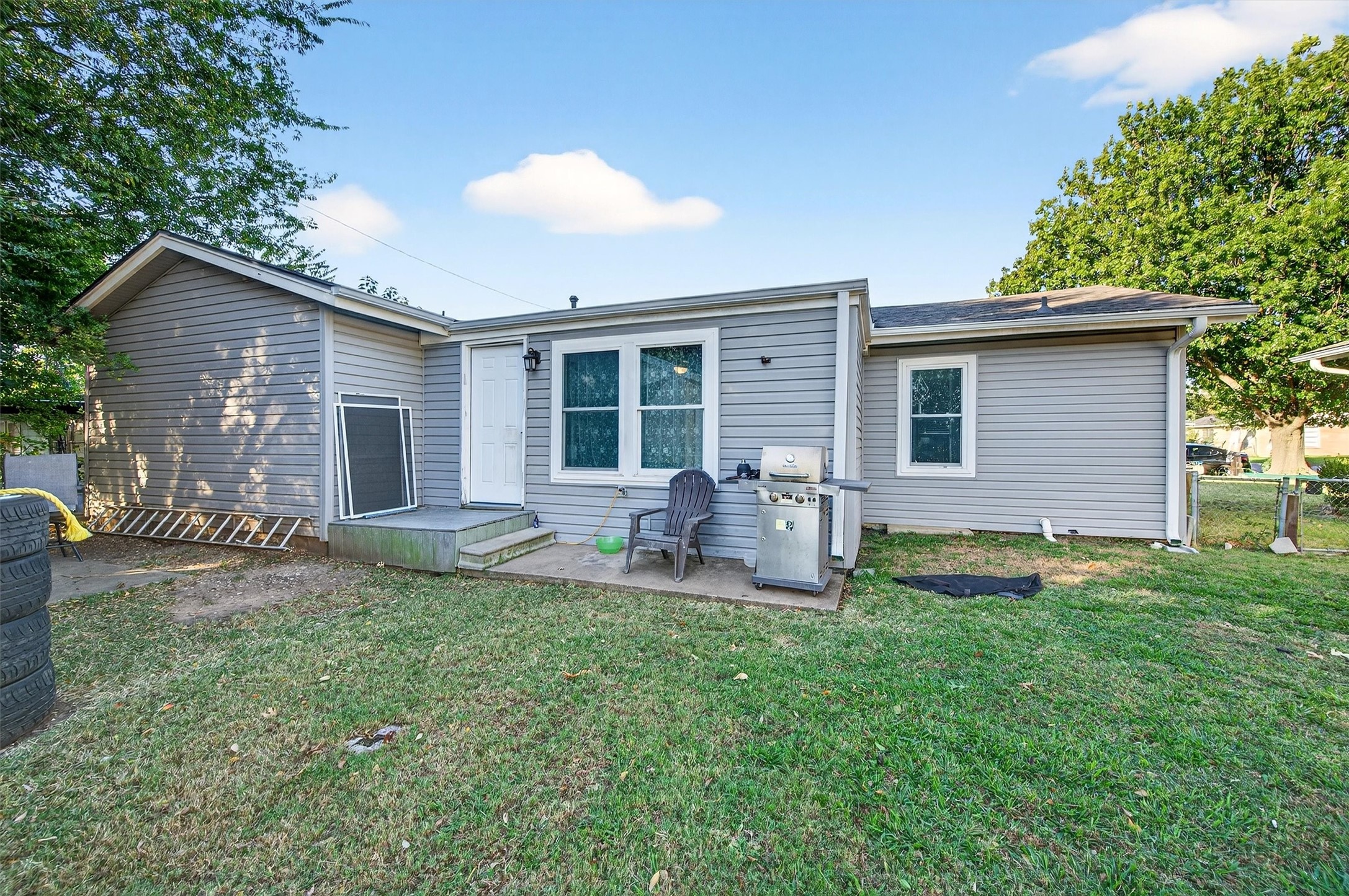2321 N Shannon Street Sherman TX 75092