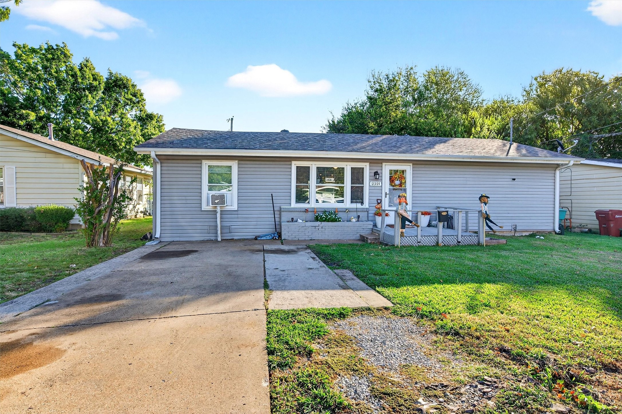 2321 N Shannon Street Sherman TX 75092