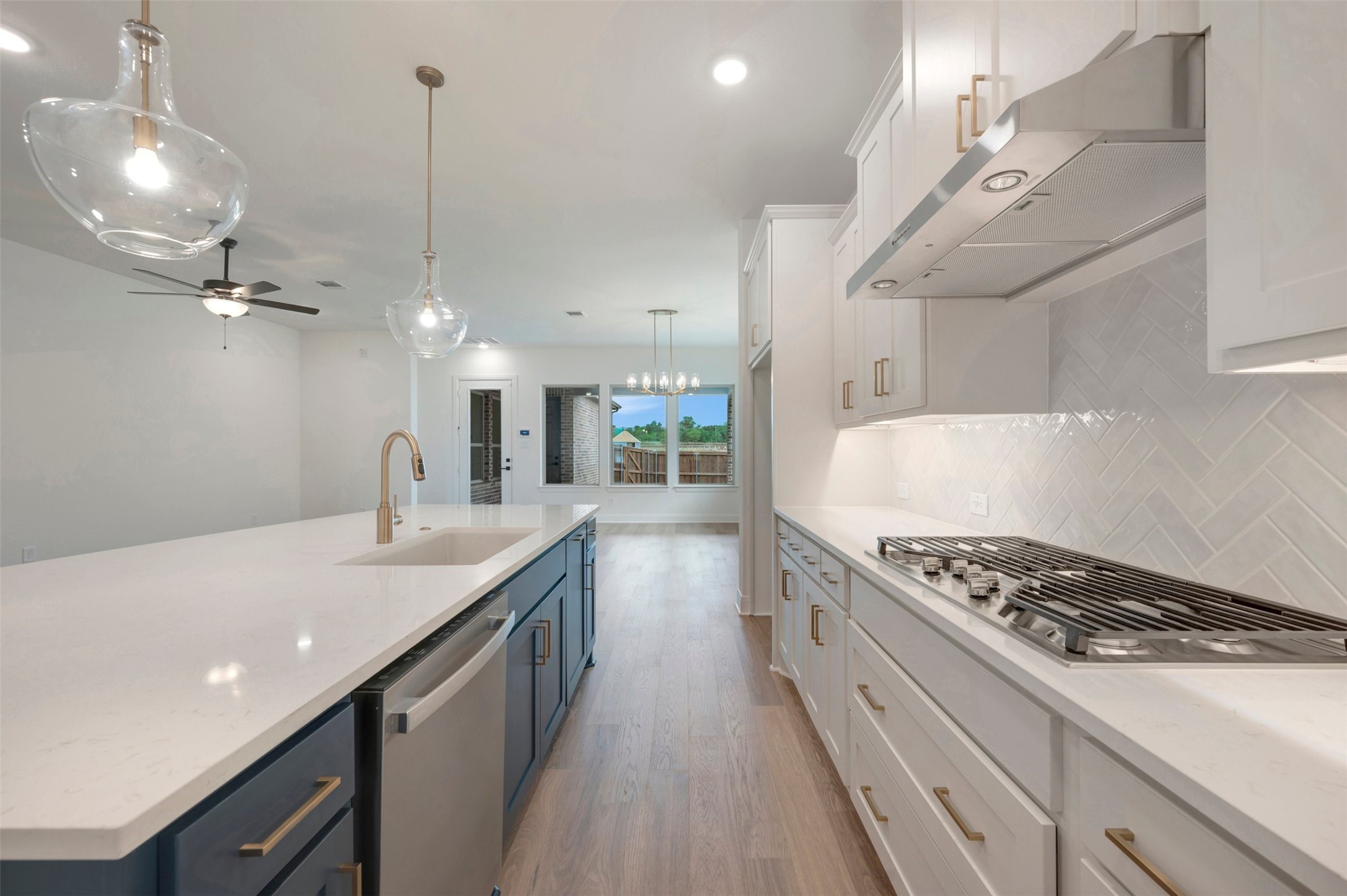 2085 Emerald Grove Drive Arlington TX 76005