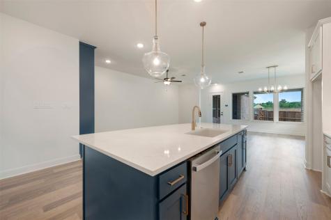2085 Emerald Grove Drive Arlington TX 76005