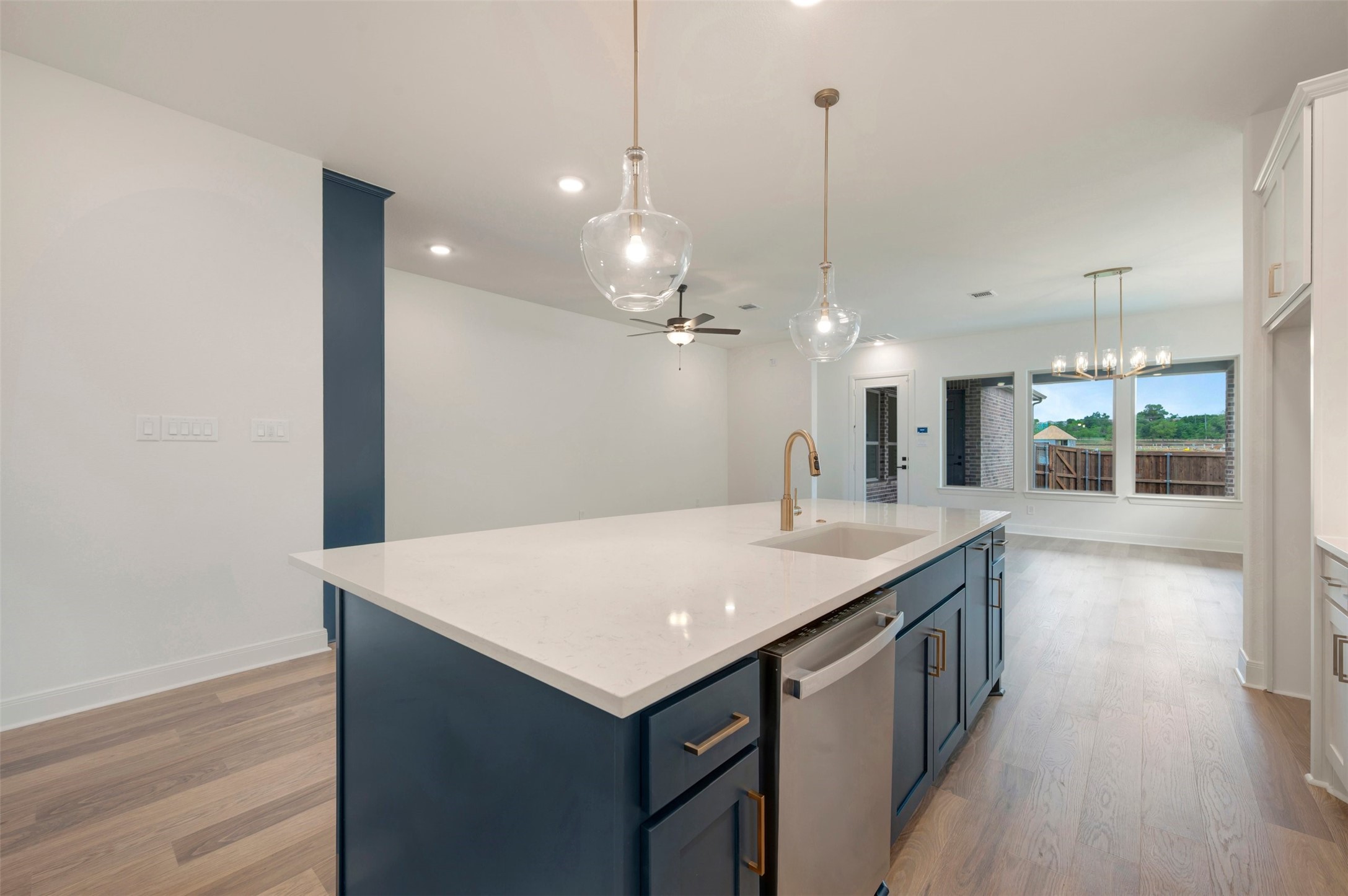 2085 Emerald Grove Drive Arlington TX 76005