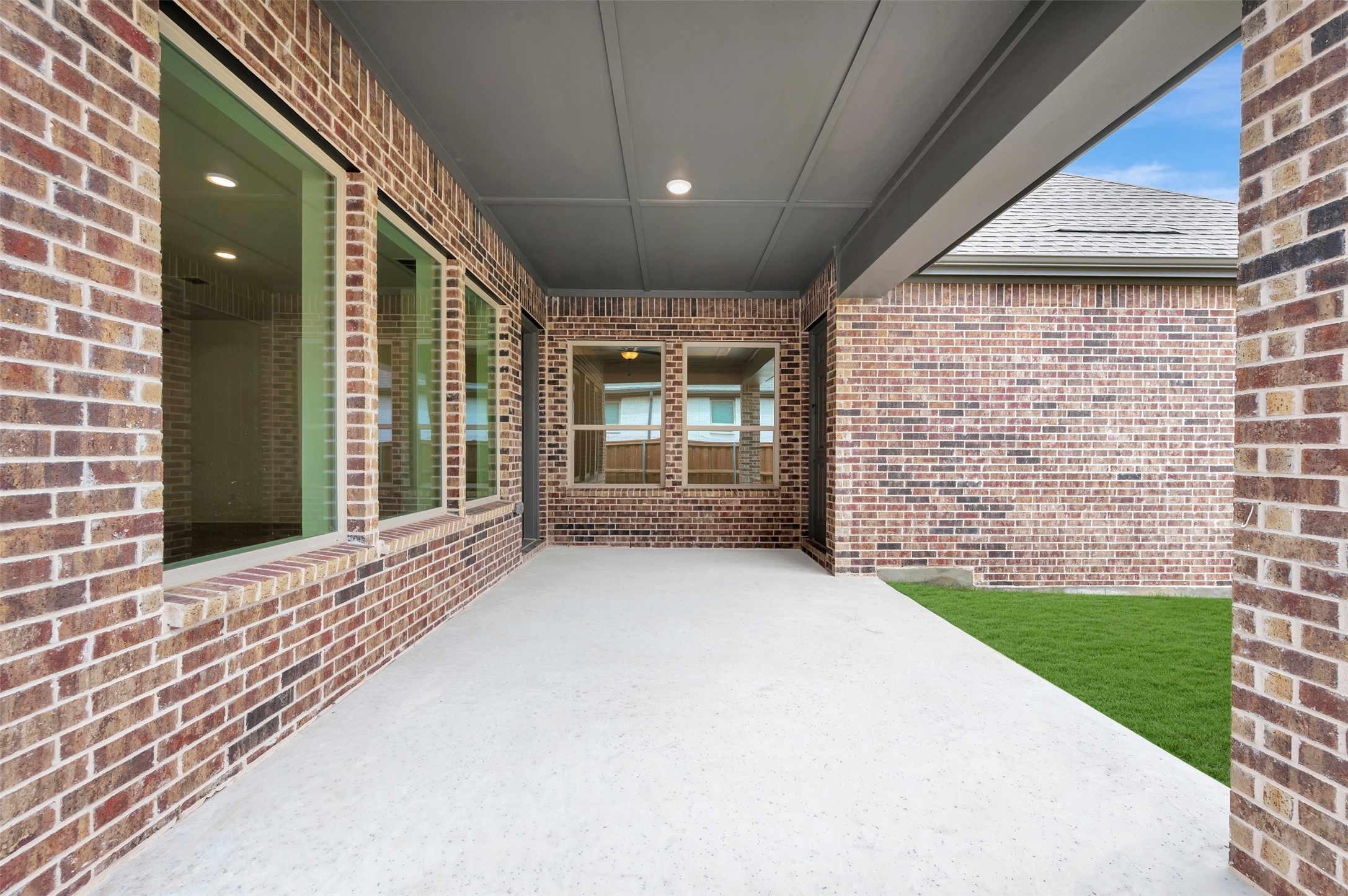 2085 Emerald Grove Drive Arlington TX 76005