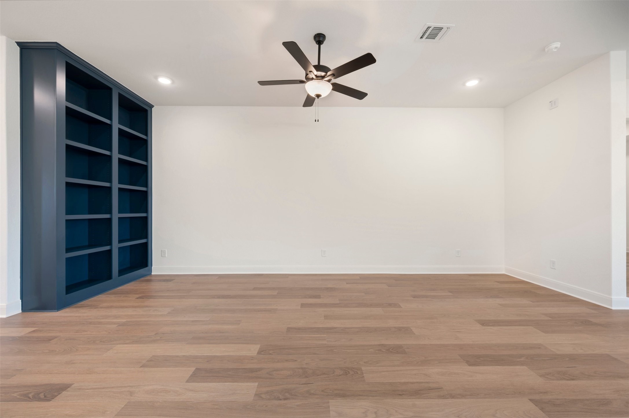 2085 Emerald Grove Drive Arlington TX 76005