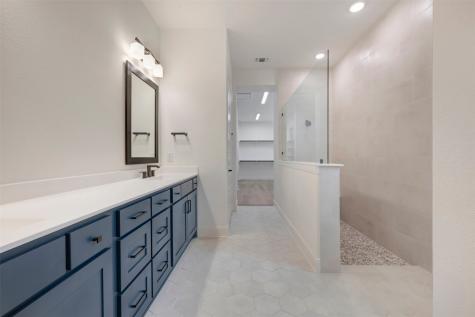 2085 Emerald Grove Drive Arlington TX 76005