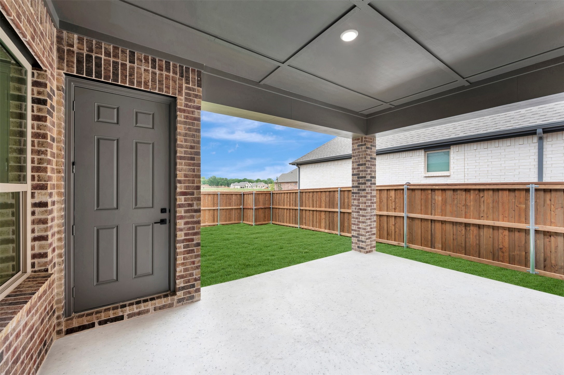2085 Emerald Grove Drive Arlington TX 76005