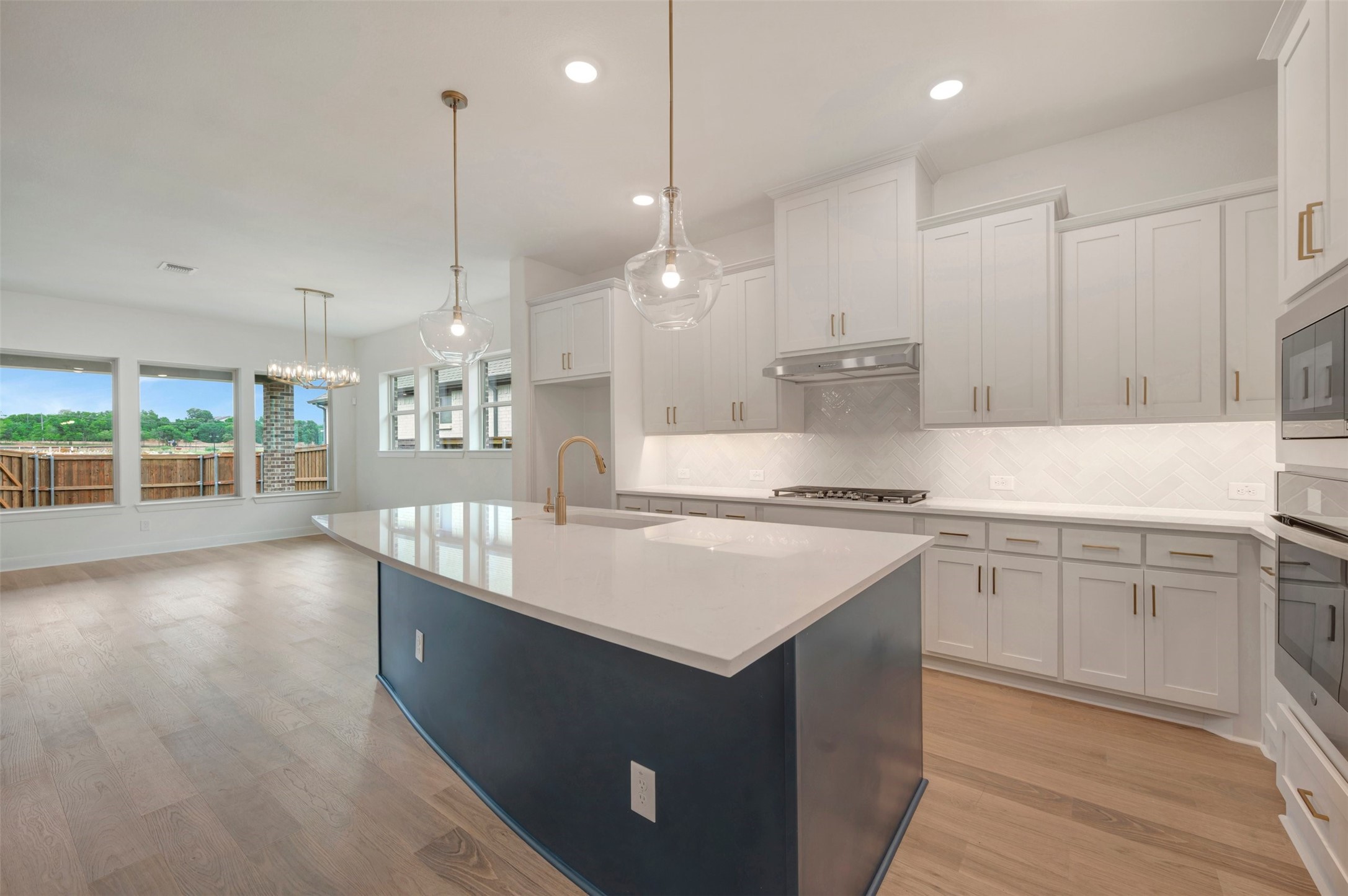 2085 Emerald Grove Drive Arlington TX 76005
