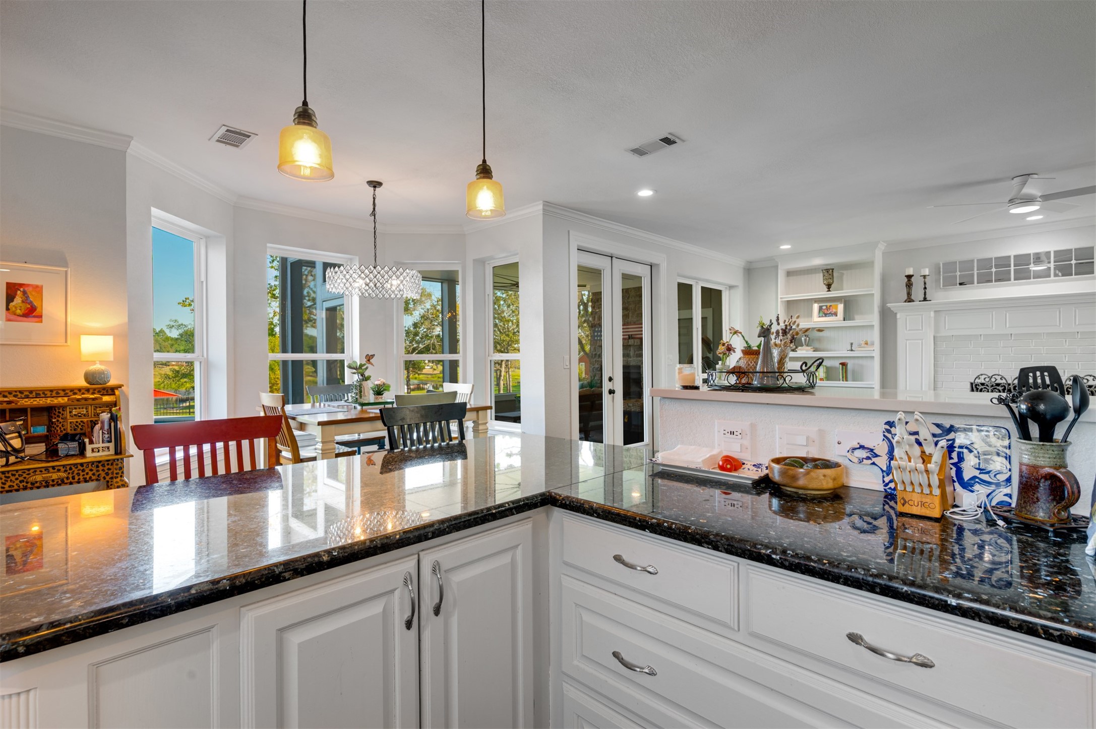 2001 Rose Pointe Athens TX 75752