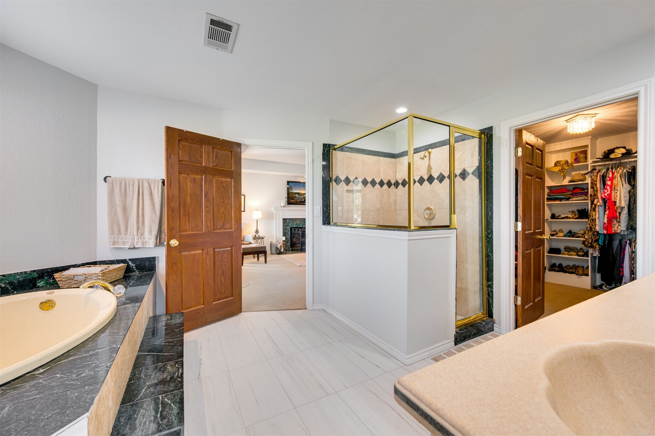 2001 Rose Pointe Athens TX 75752