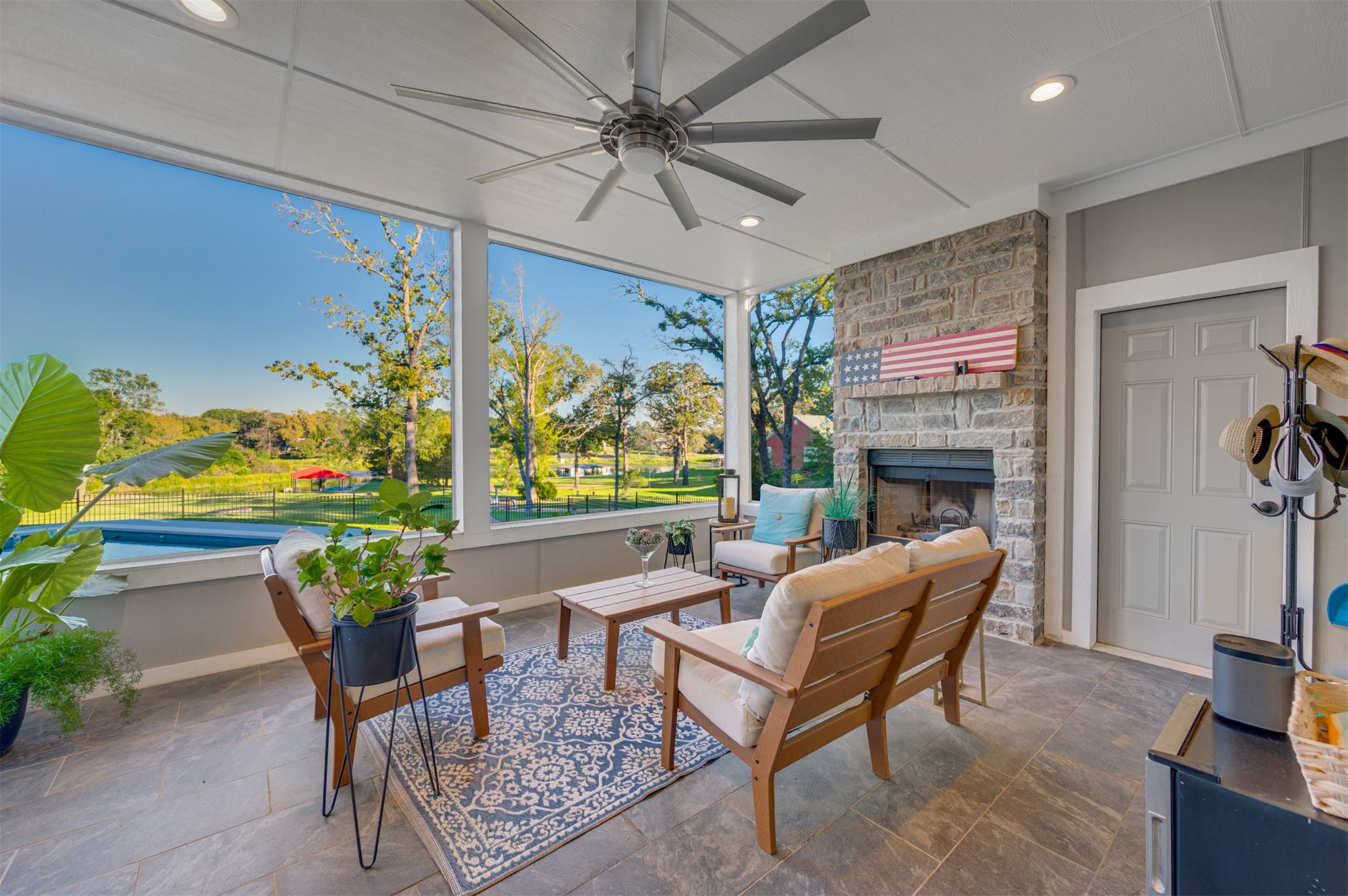 2001 Rose Pointe Athens TX 75752