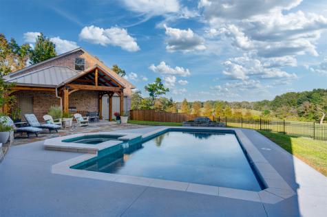 2001 Rose Pointe Athens TX 75752
