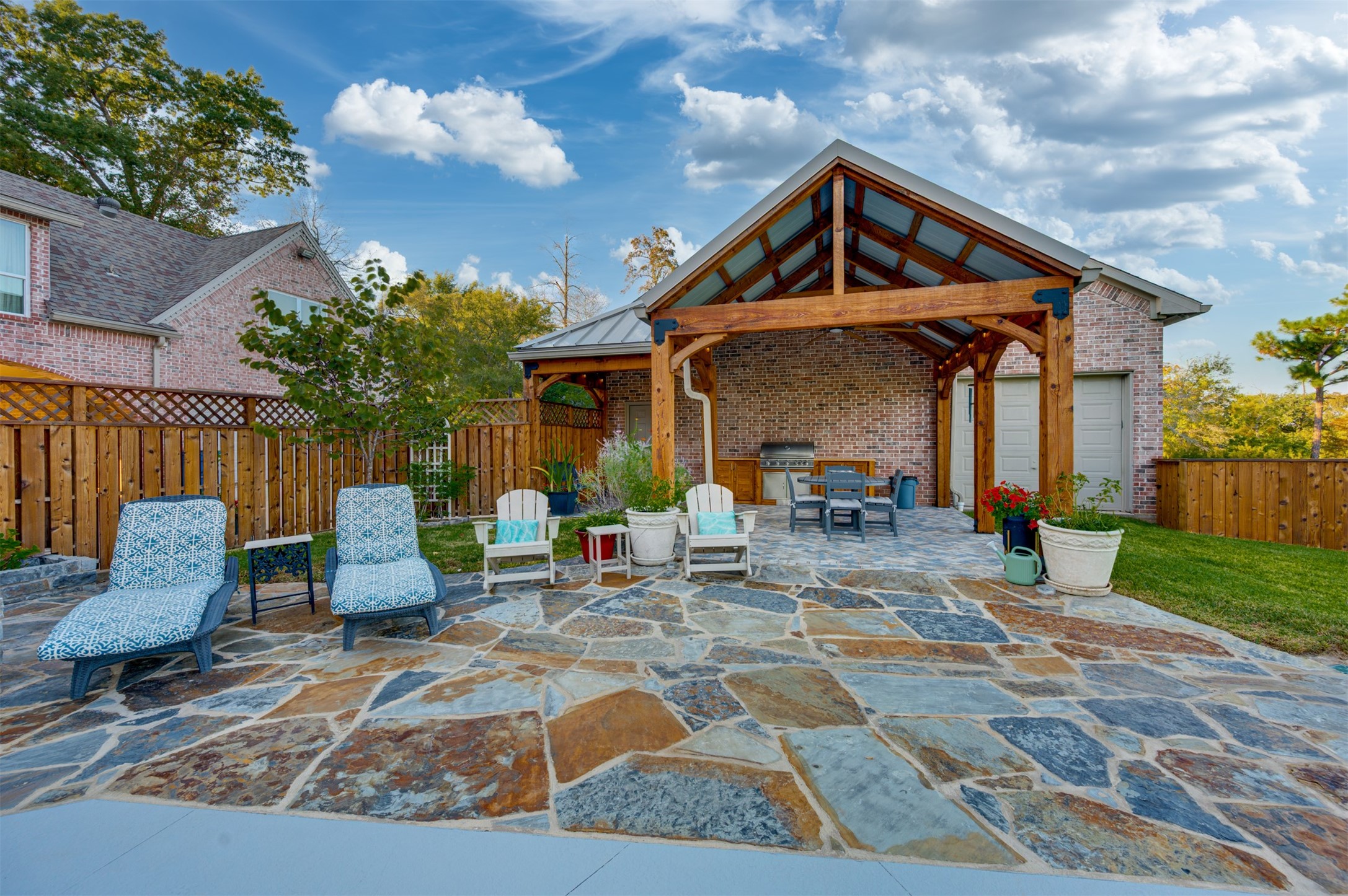 2001 Rose Pointe Athens TX 75752