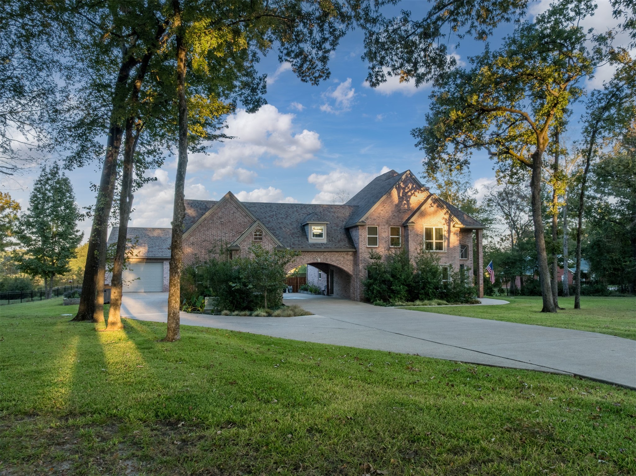 2001 Rose Pointe Athens TX 75752