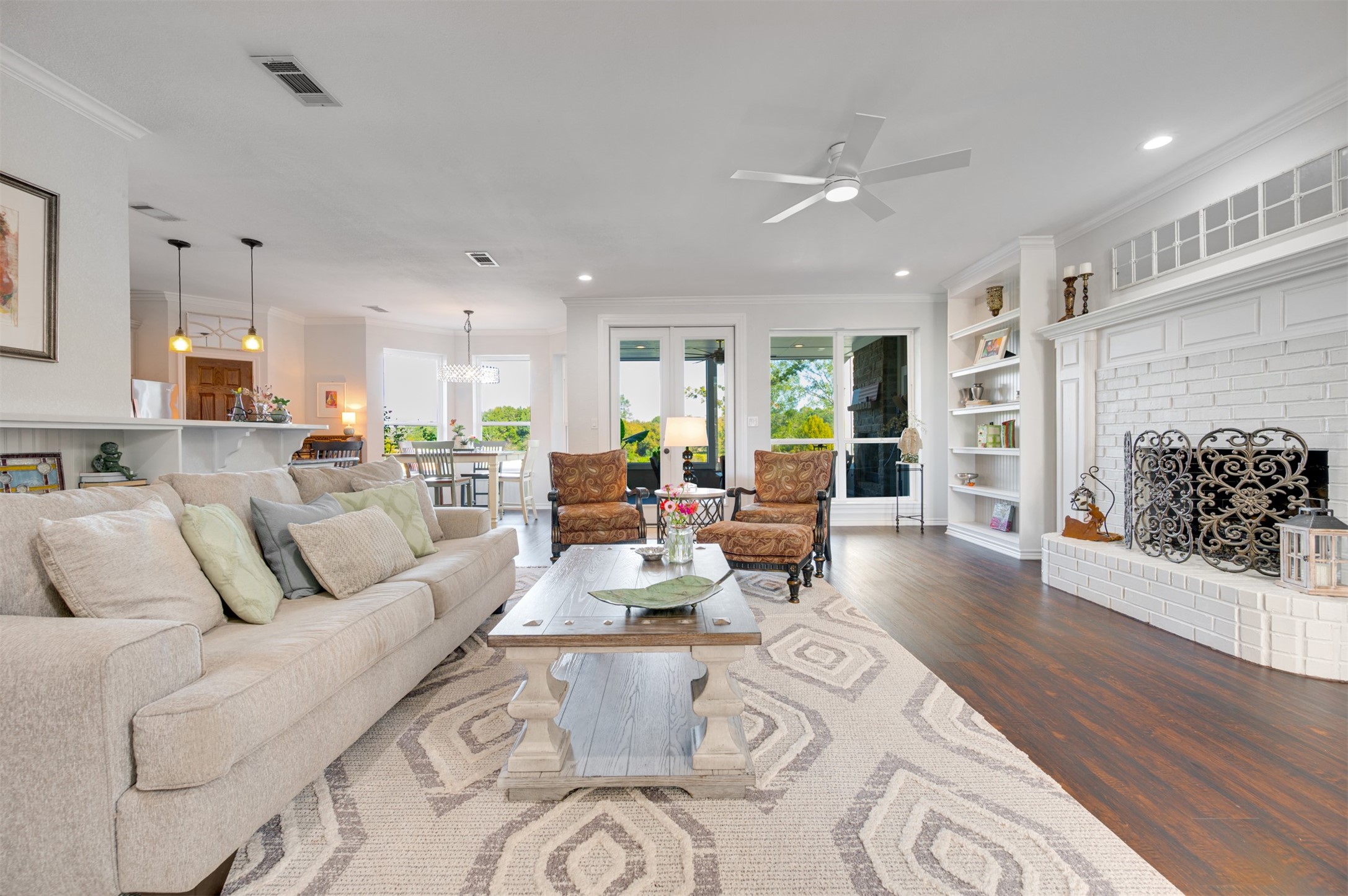 2001 Rose Pointe Athens TX 75752