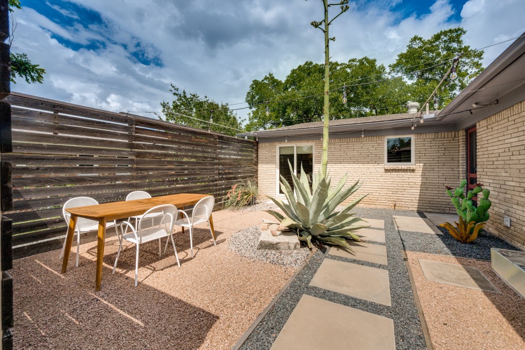 5016 Cockrell Avenue Fort Worth TX 76133