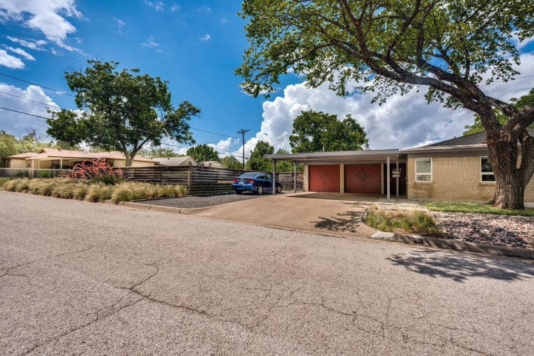5016 Cockrell Avenue Fort Worth TX 76133