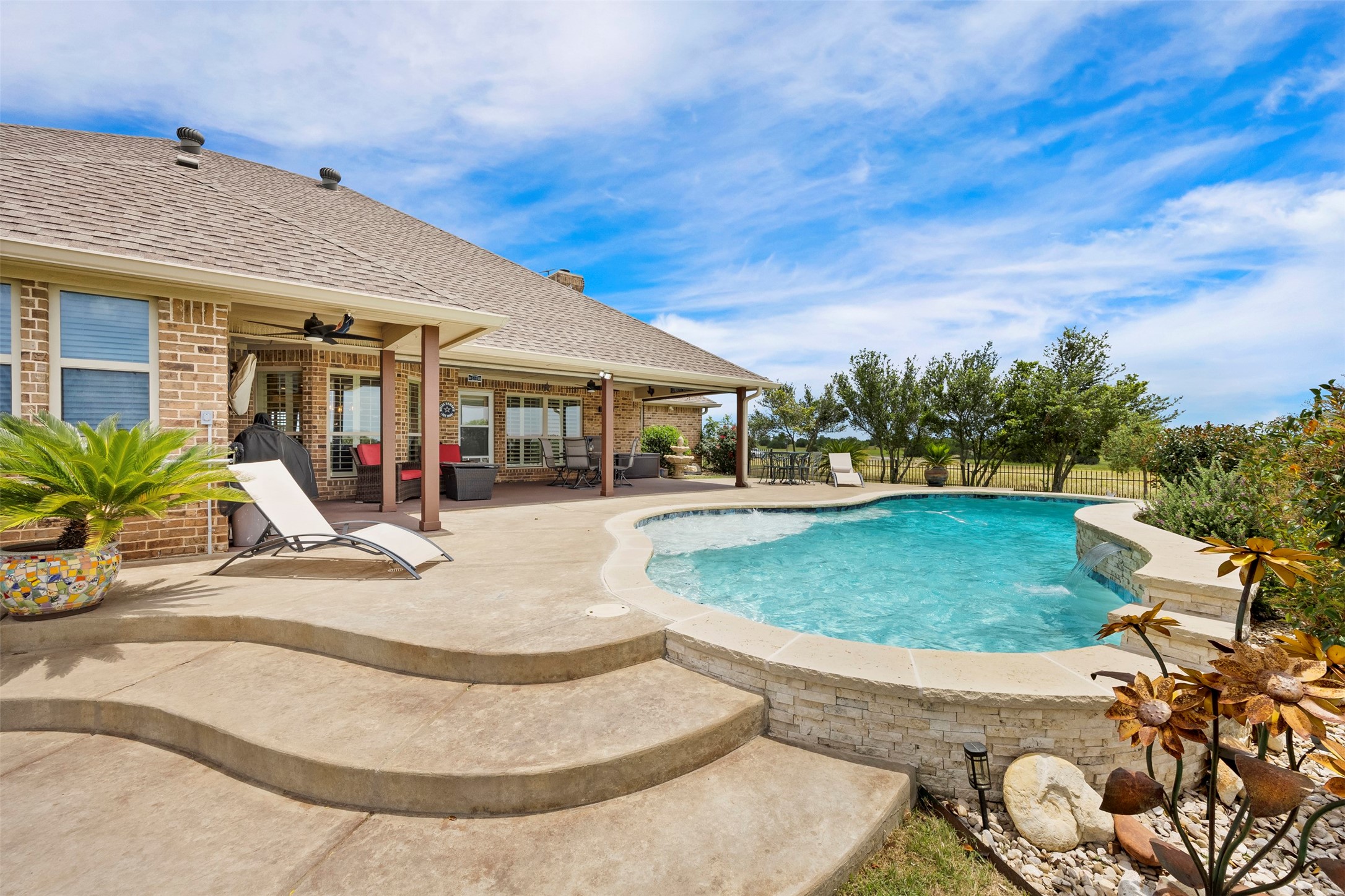 7520 Muirfield Drive Cleburne TX 76033