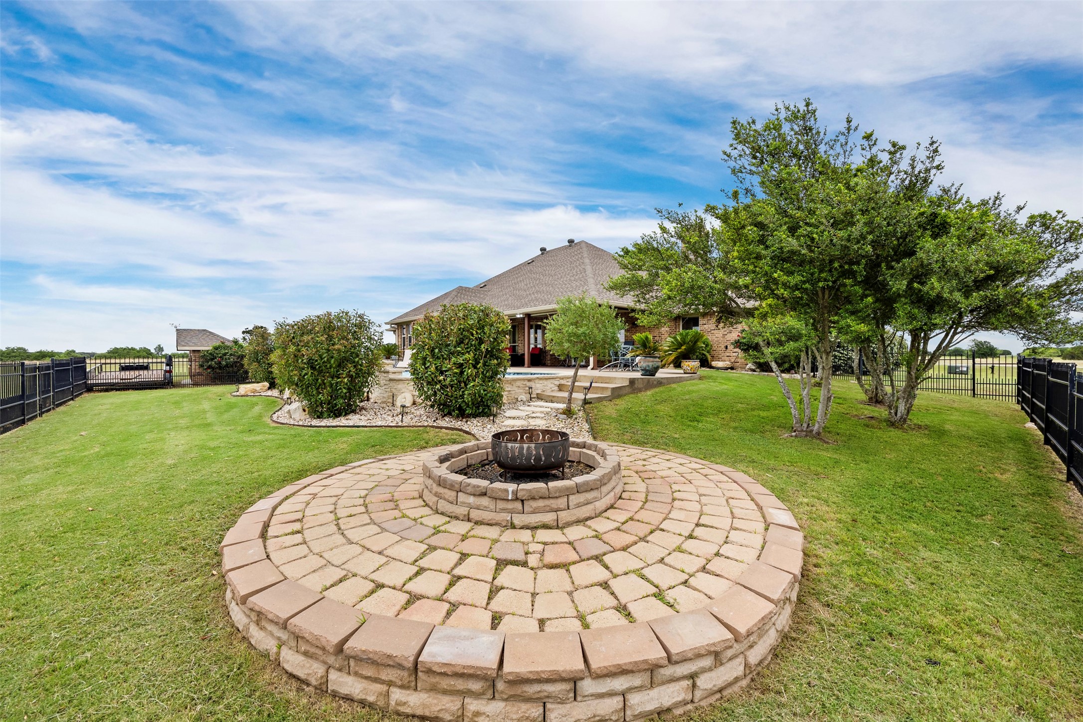 7520 Muirfield Drive Cleburne TX 76033