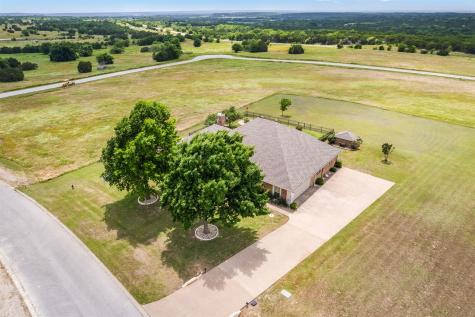 7520 Muirfield Drive Cleburne TX 76033