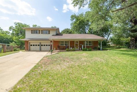 1711 Camellia Drive Arlington TX 76013