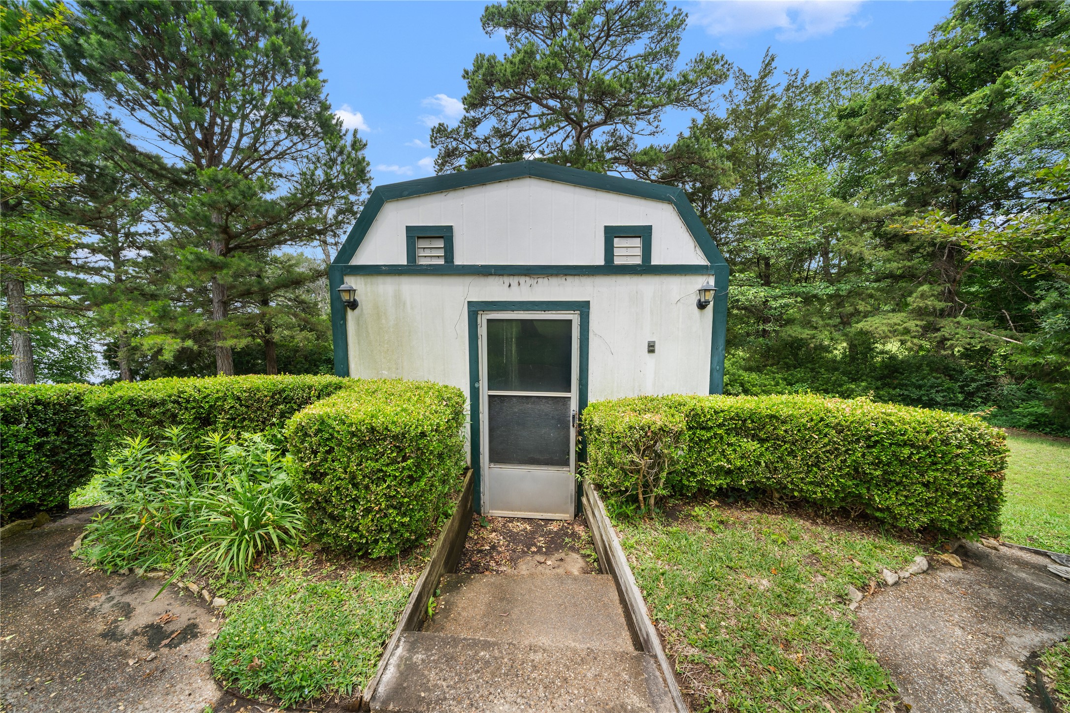 227 County Road 2268 Mineola TX 75773