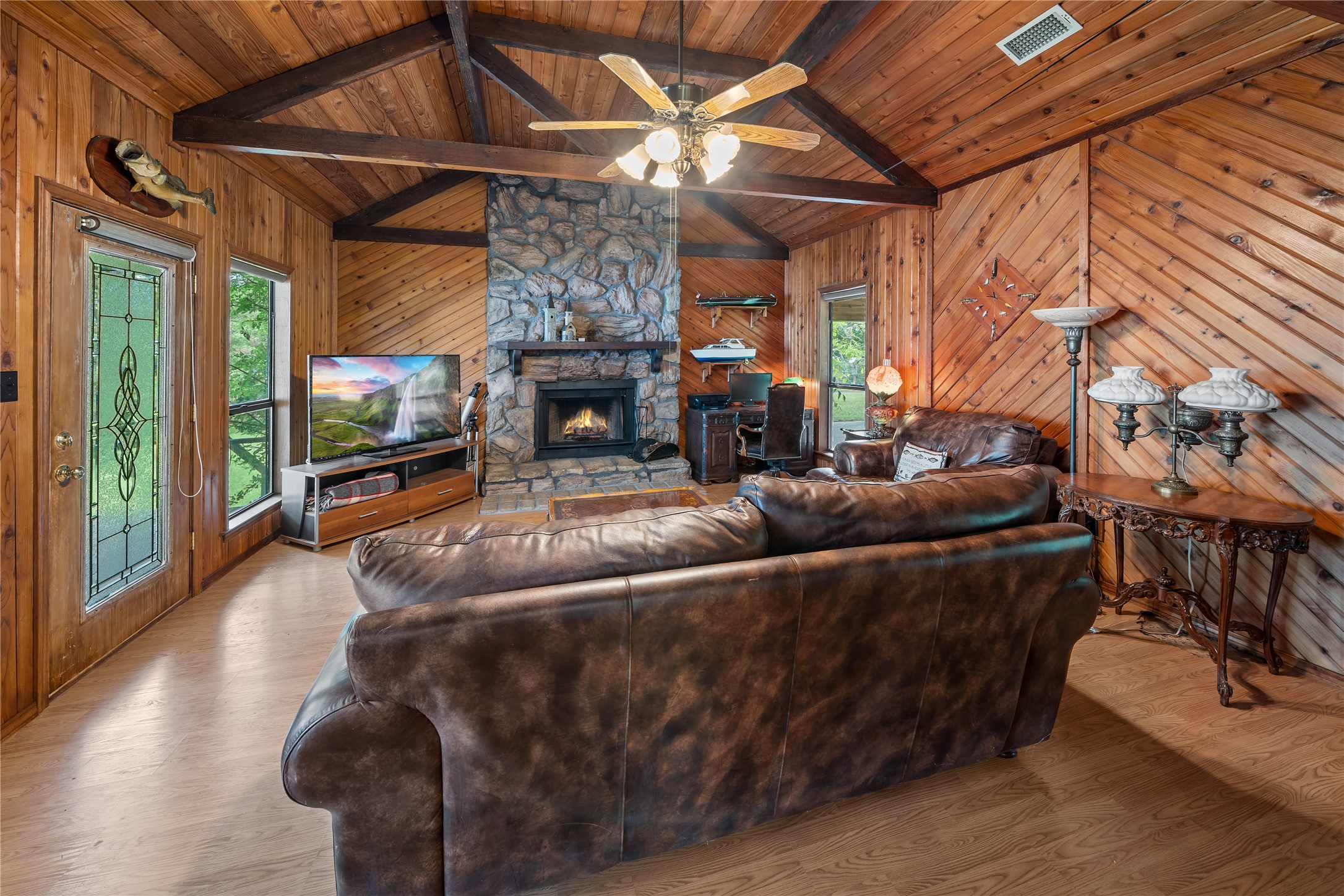 227 County Road 2268 Mineola TX 75773