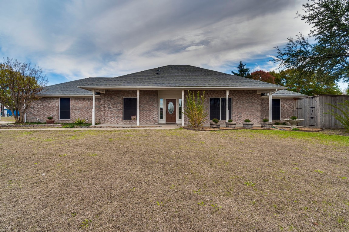 306 Twin Lakes Drive Waxahachie TX 75165