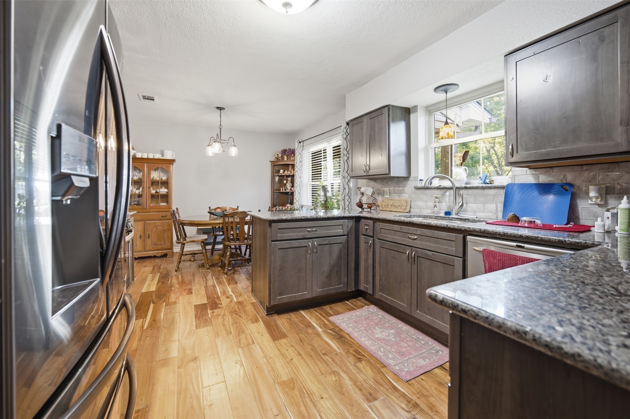 1609 Comanche Trail Garland TX 75043