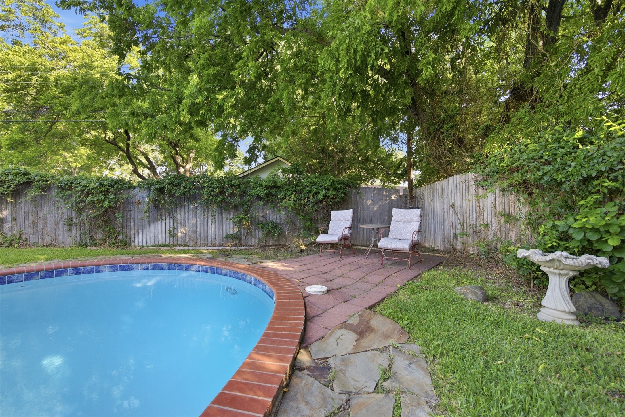1609 Comanche Trail Garland TX 75043
