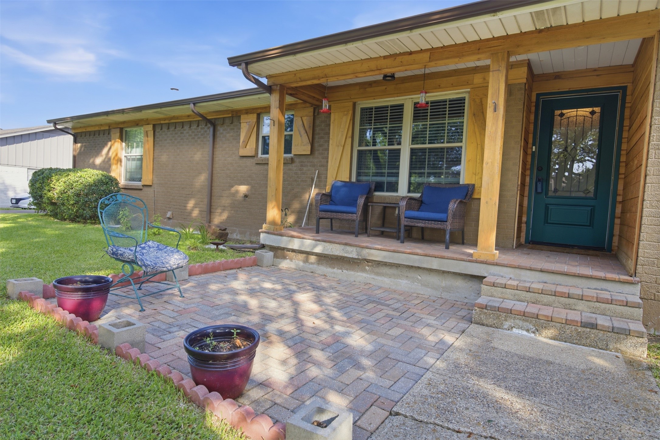 1609 Comanche Trail Garland TX 75043