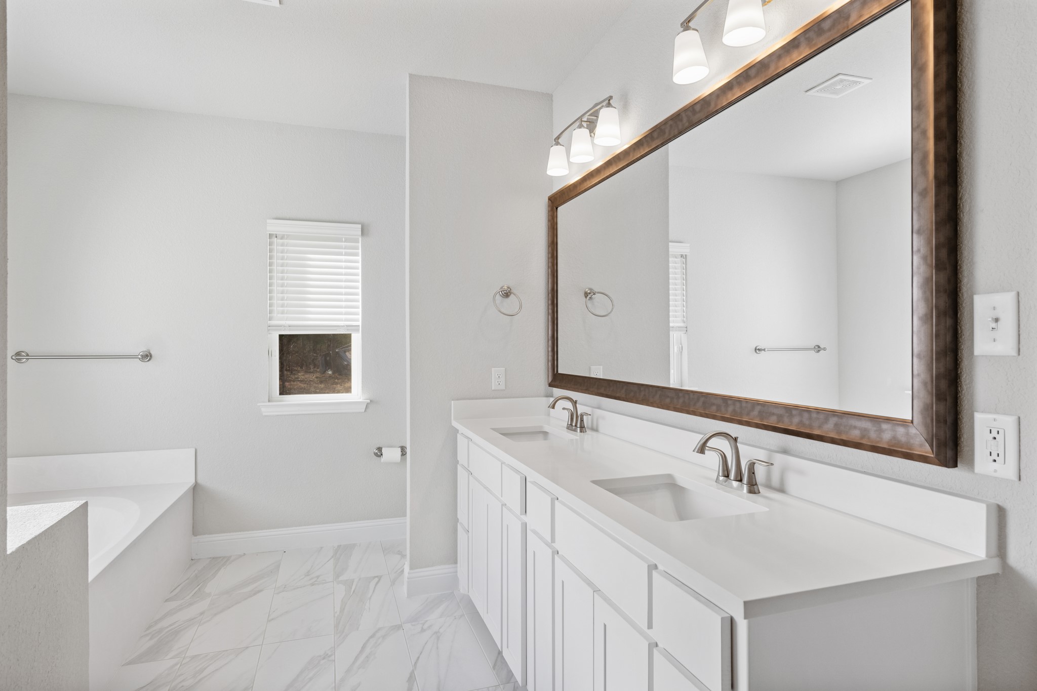 1045 Churchill Lane Millsap TX 76066