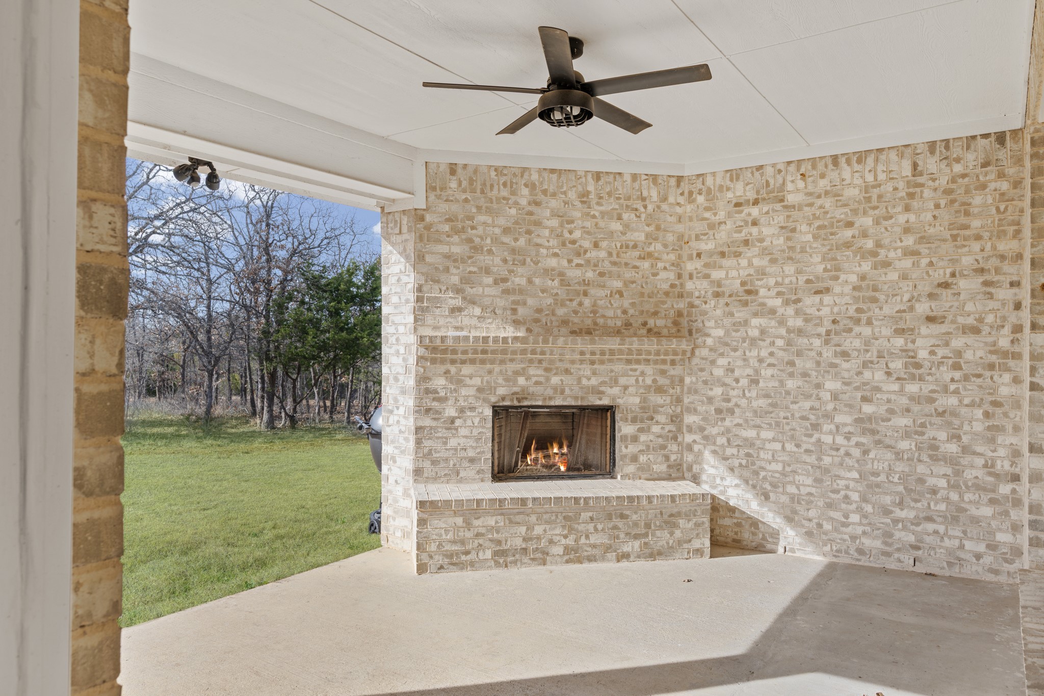 1045 Churchill Lane Millsap TX 76066