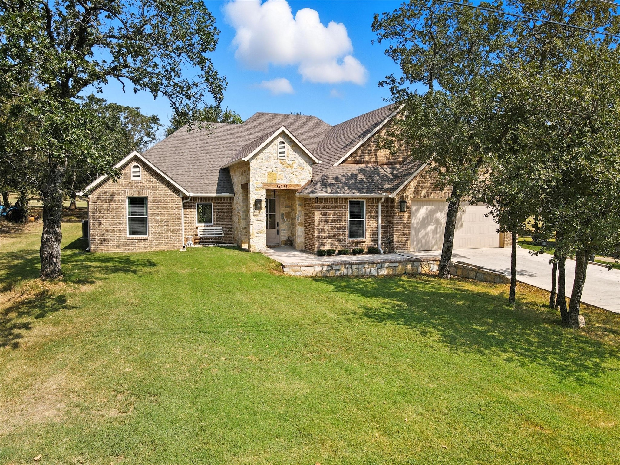 610 Doaks Drive Runaway Bay TX 76426
