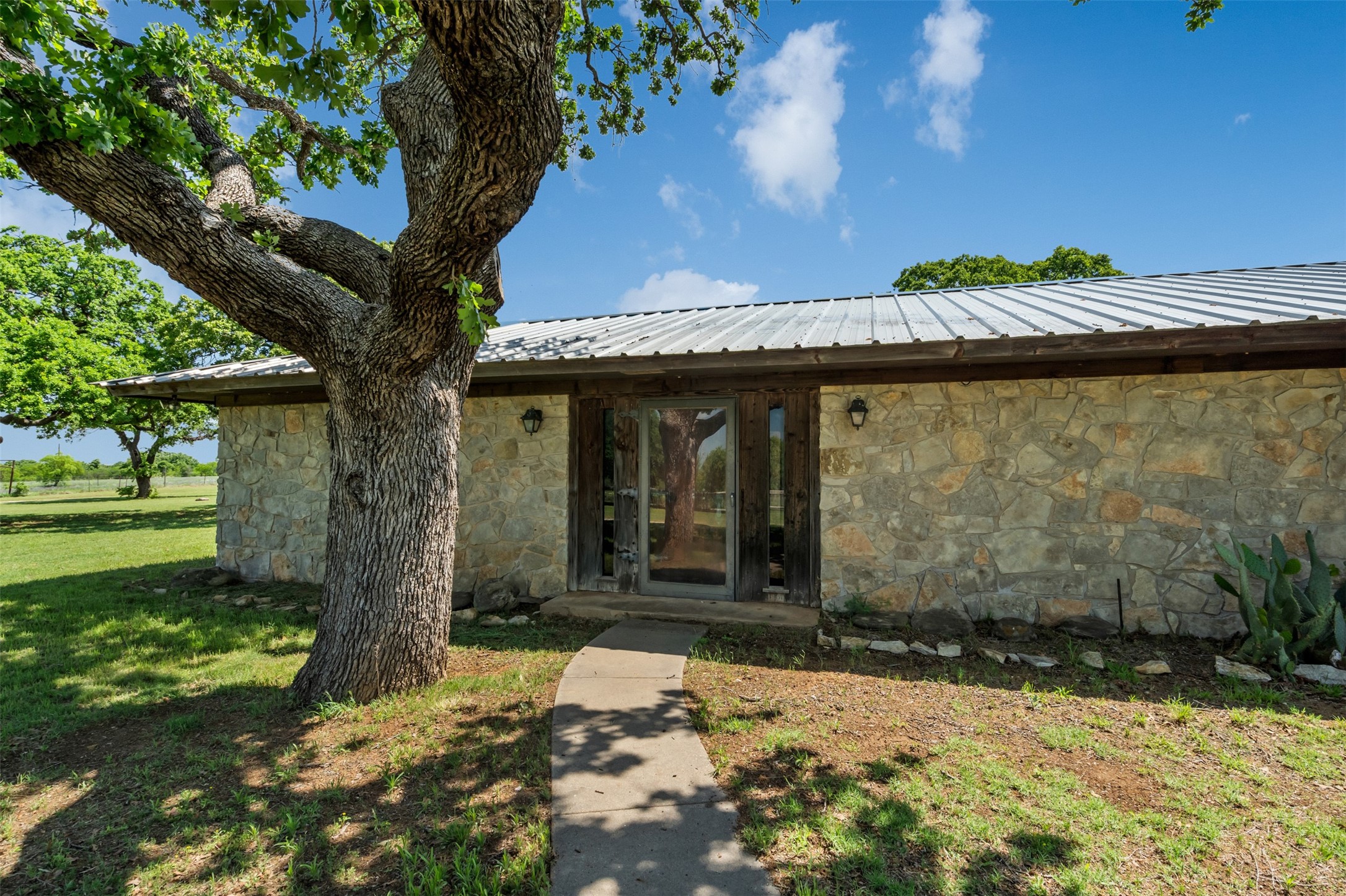 3377 Lodge Creek Road Henrietta TX 76365
