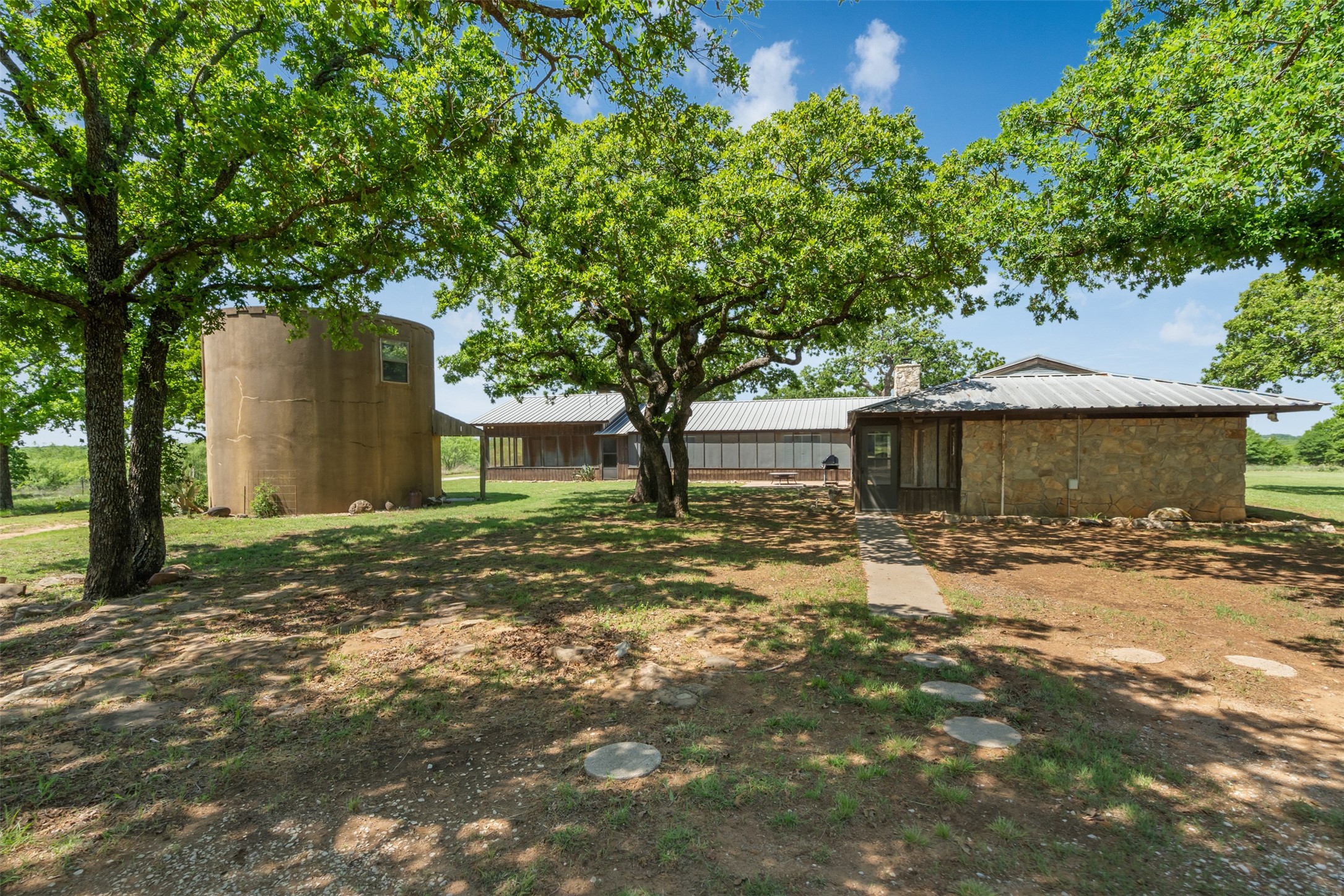 3377 Lodge Creek Road Henrietta TX 76365
