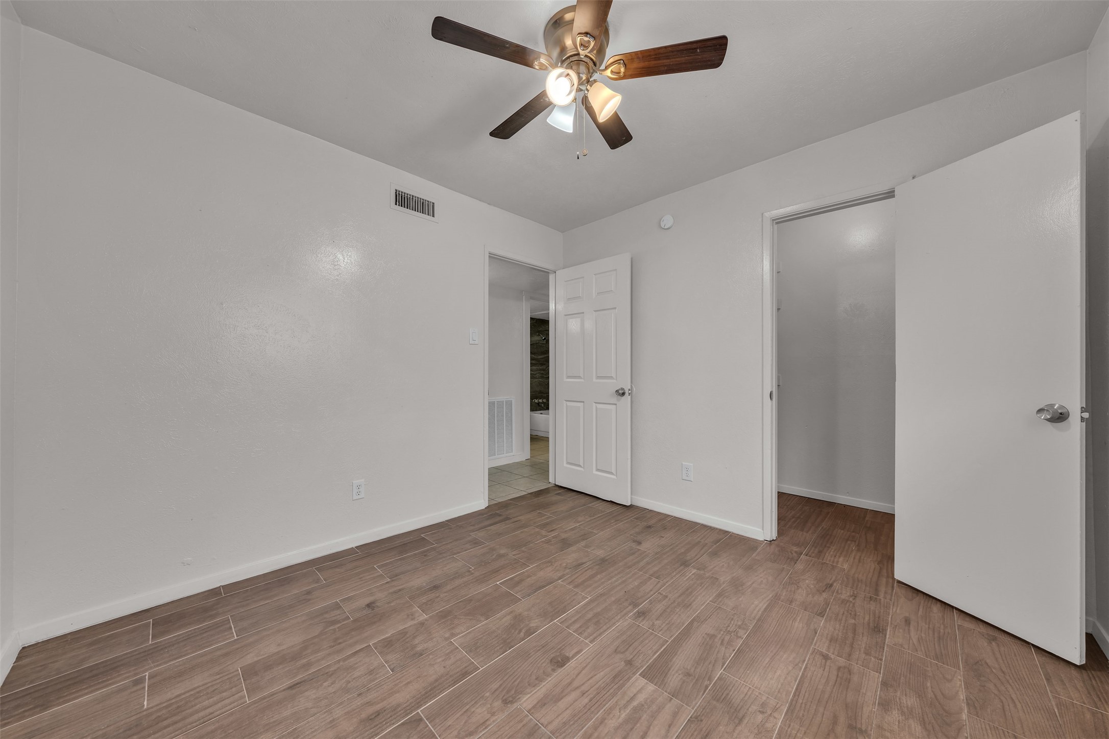 6705 Greenfield Drive Arlington TX 76016