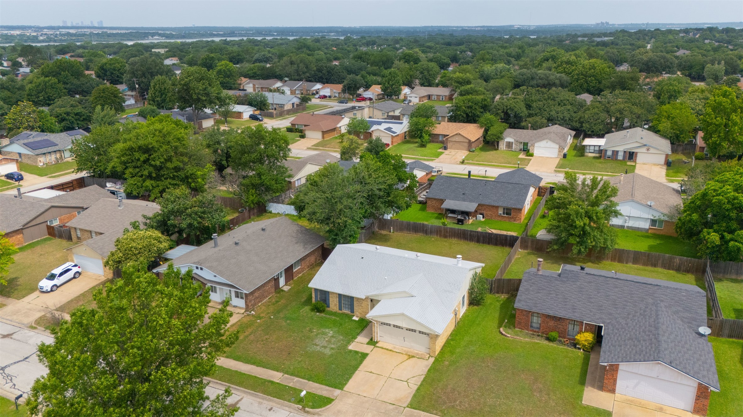 6705 Greenfield Drive Arlington TX 76016