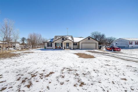 5913 Falcon Court N Joshua TX 76058
