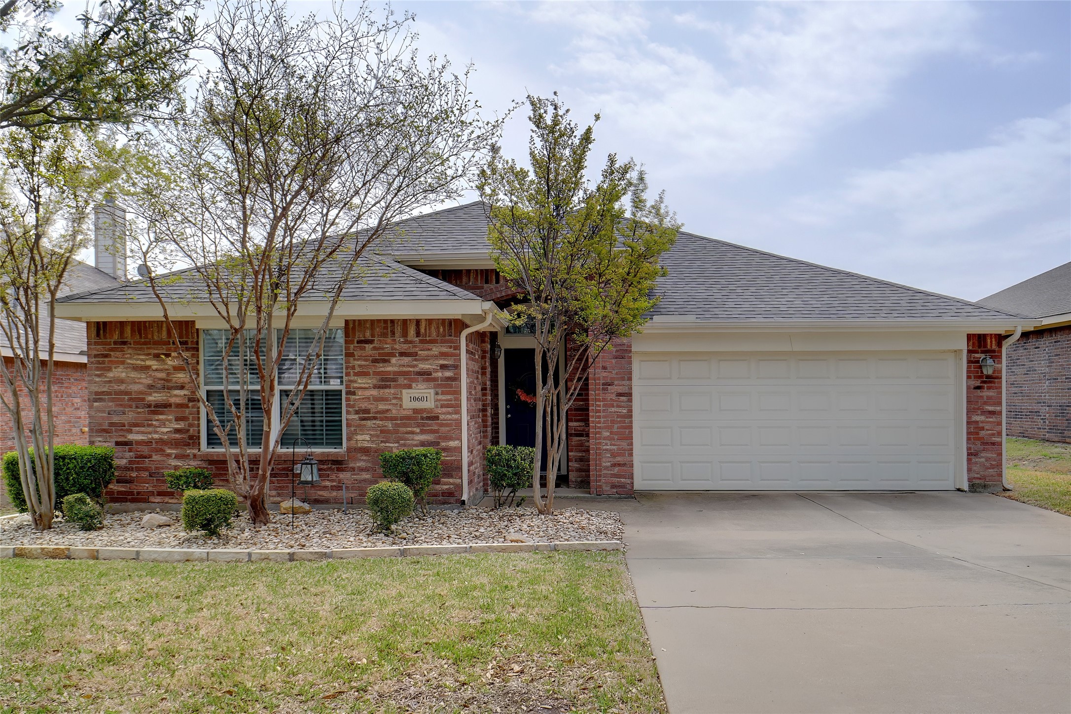 10601 Lipan Trail Fort Worth TX 76108