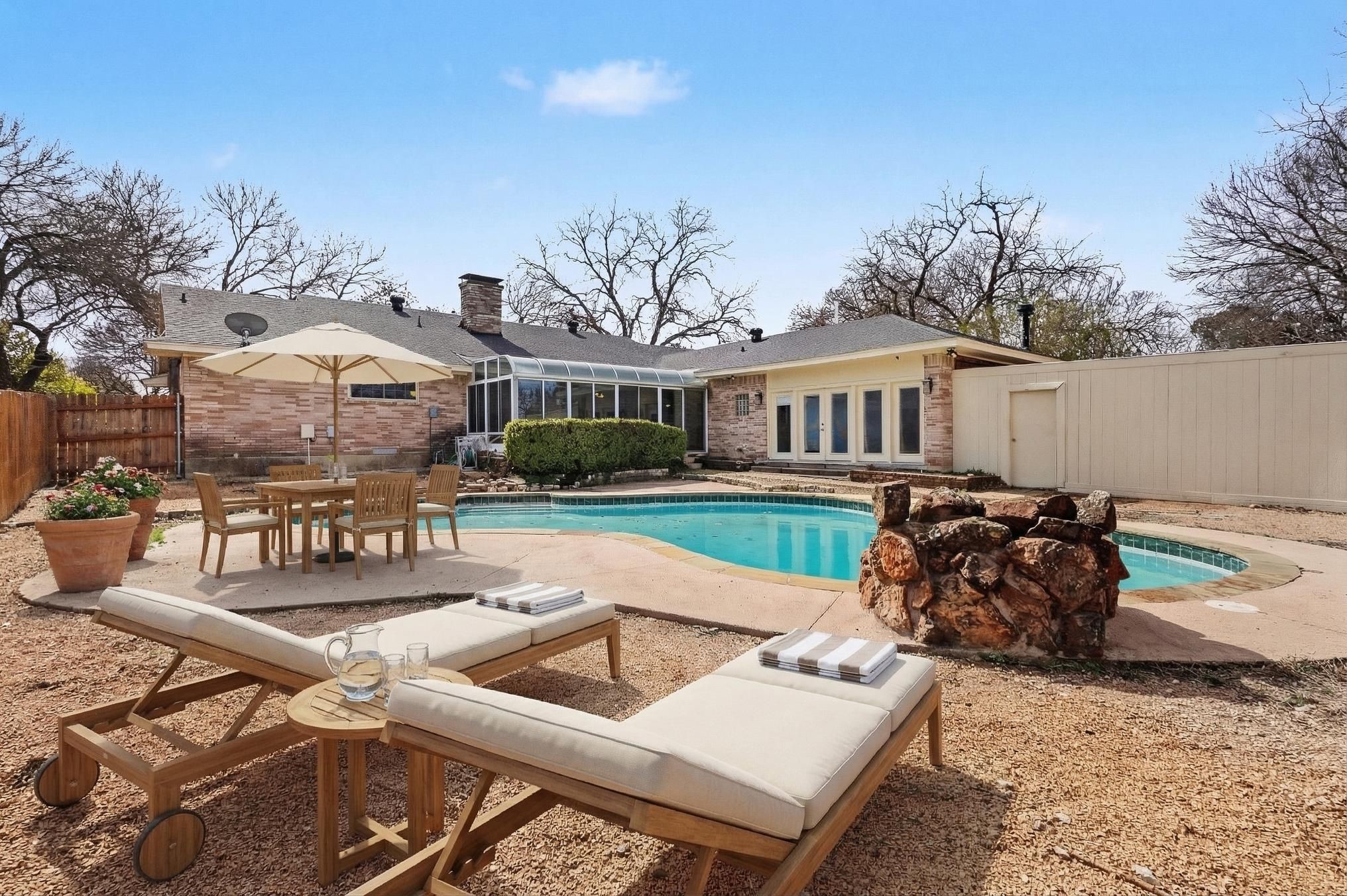 531 Brook Valley Lane Dallas TX 75232