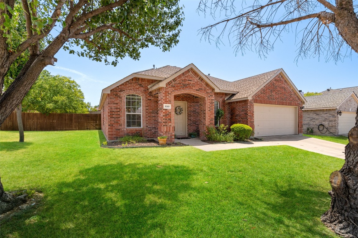 9301 Yorktown Street Mckinney TX 75071