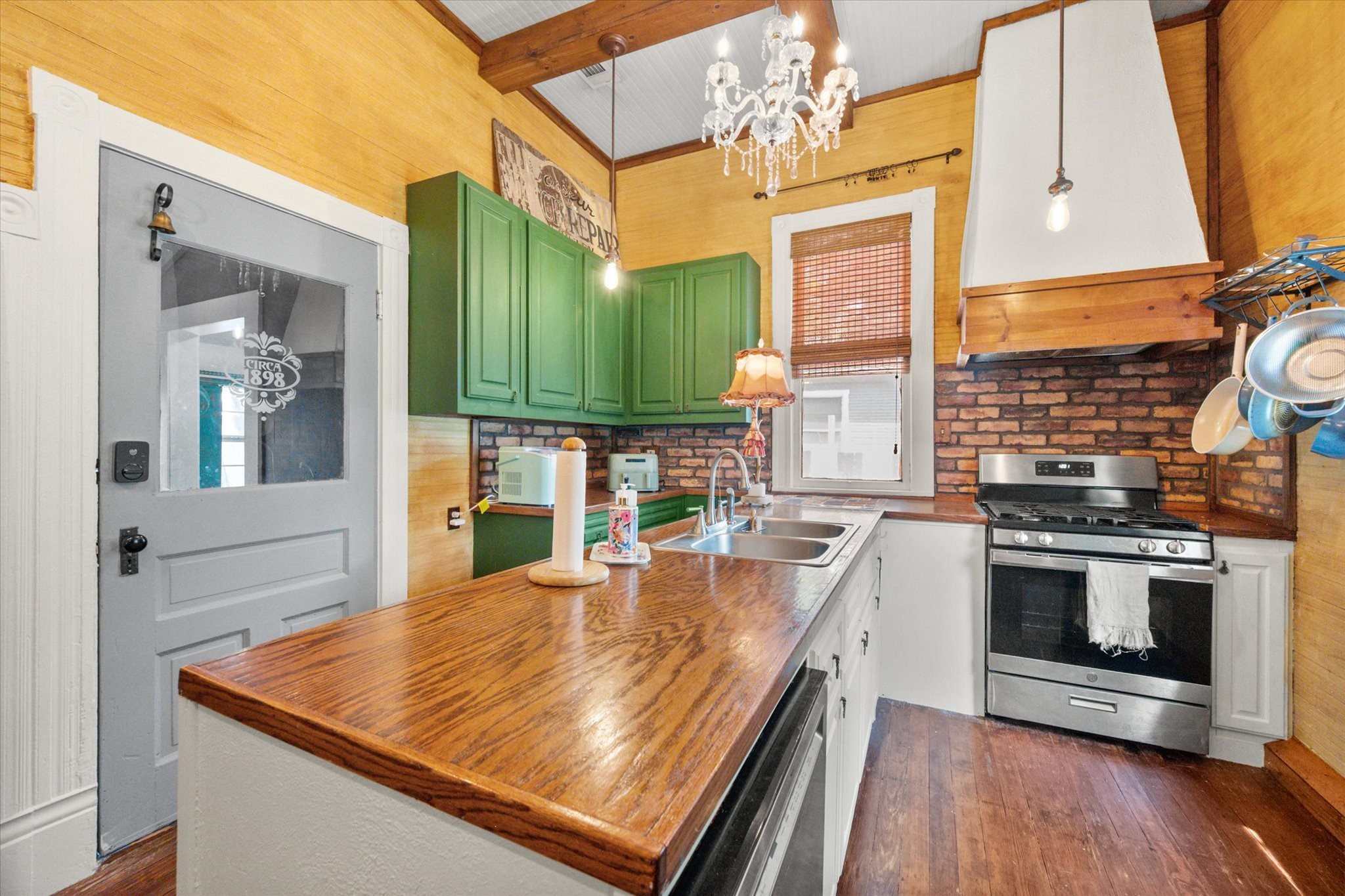 1302 W 5th Avenue Corsicana TX 75110