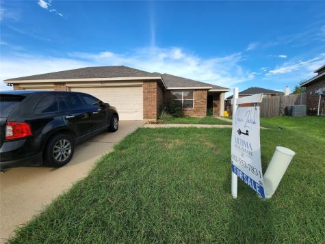 8111 Zephyr Court Arlington TX 76002
