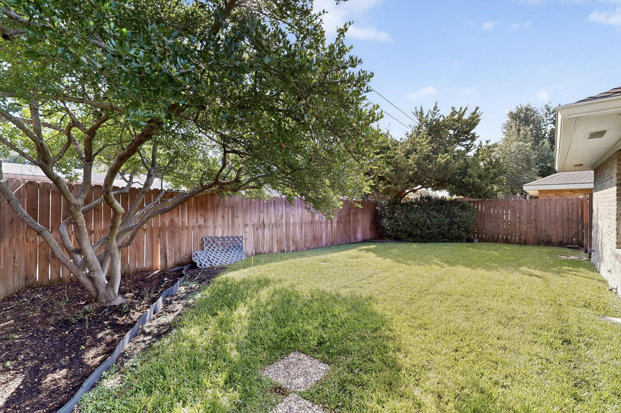 2012 Stain Glass Drive Plano TX 75075