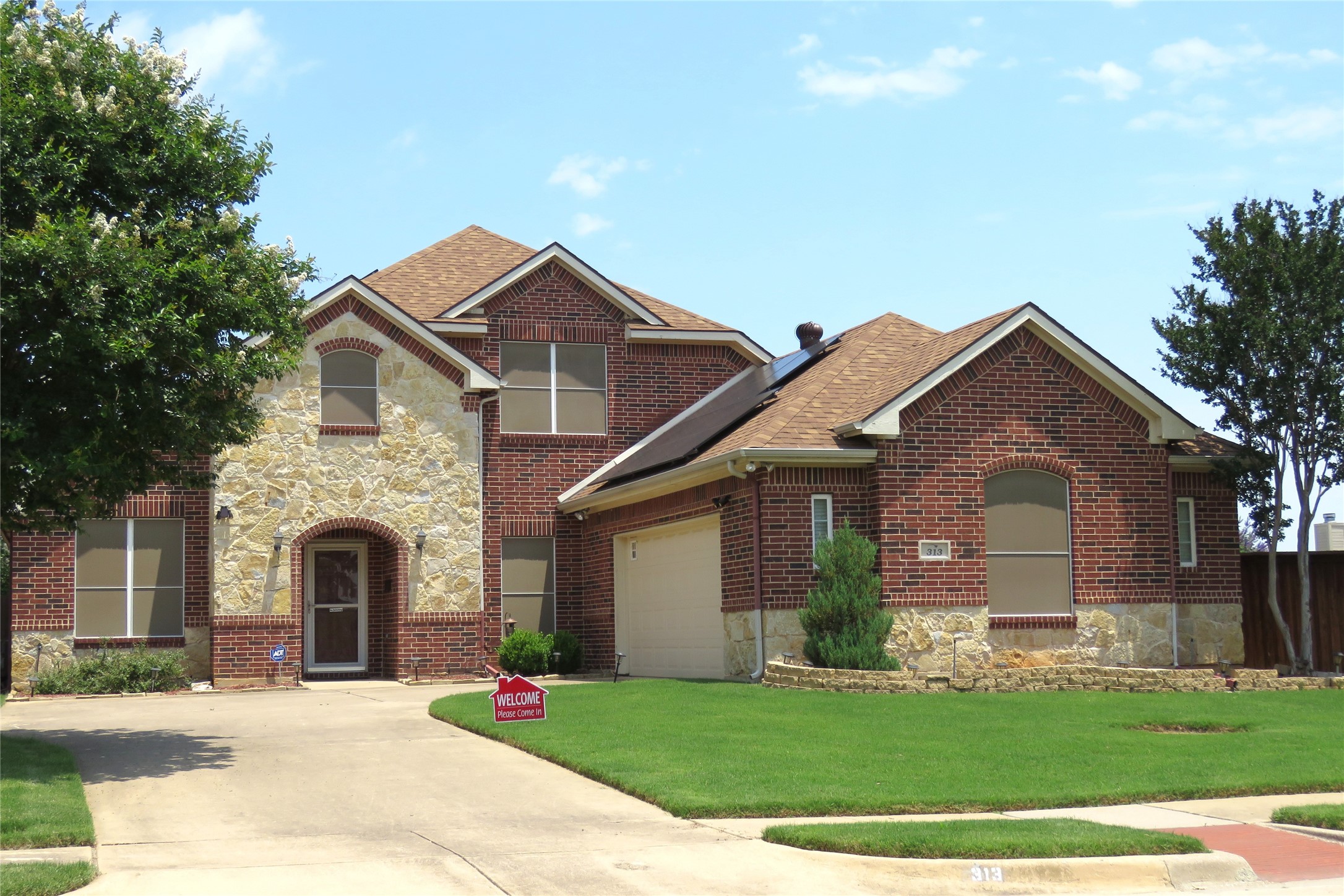 313 Hidden Lake Court Burleson TX 76028