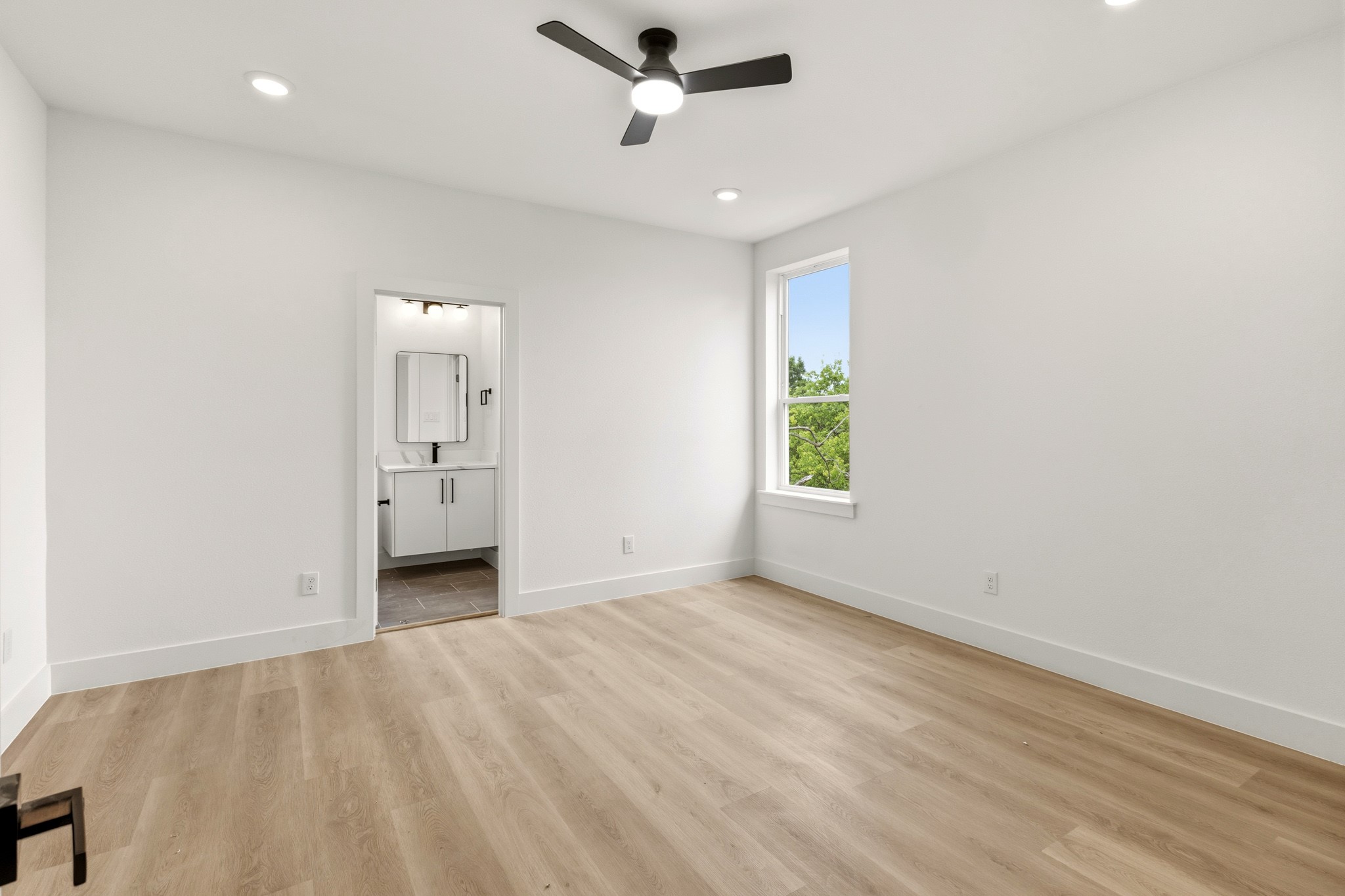 415 N Patton Avenue Dallas TX 75203