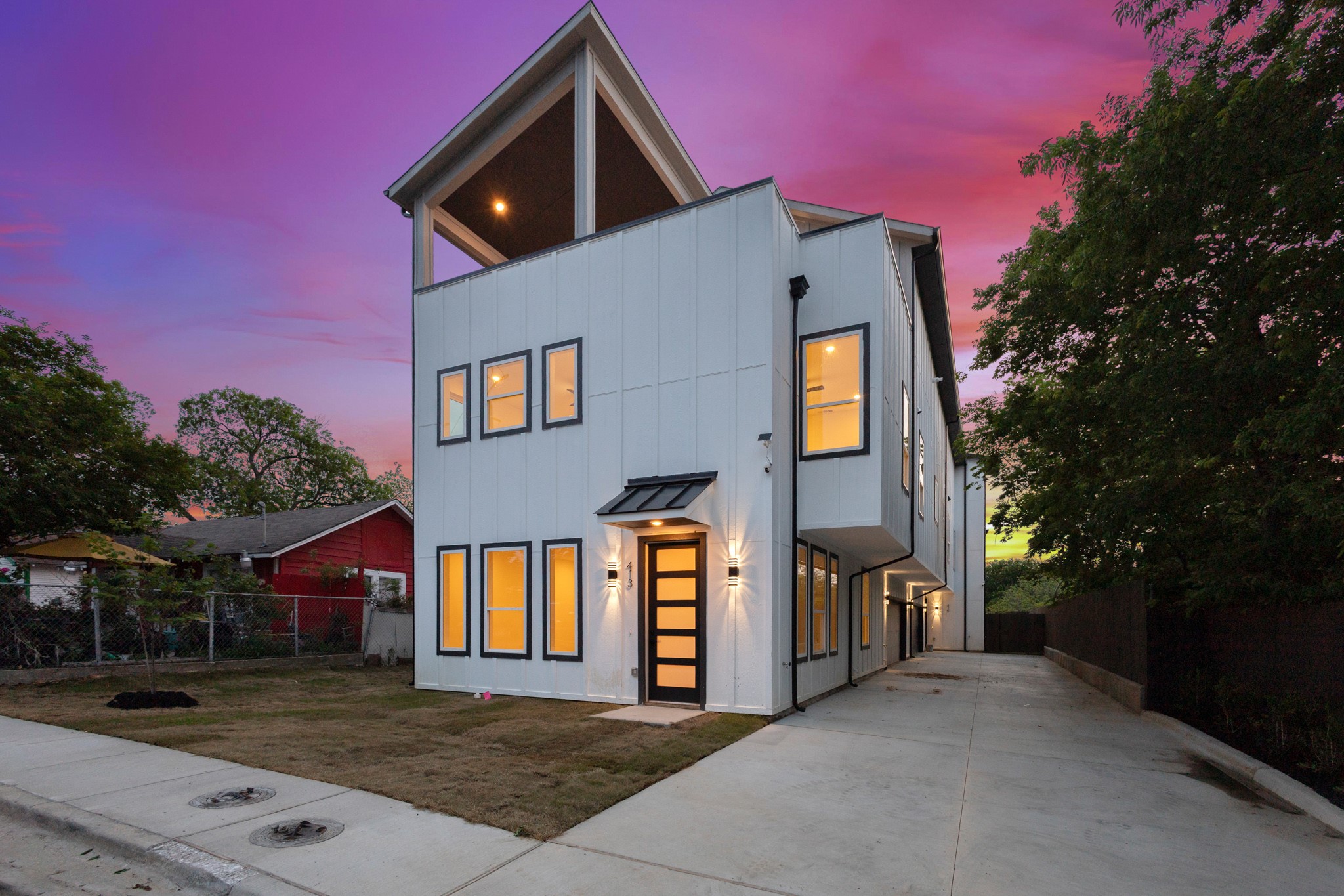 415 N Patton Avenue Dallas TX 75203