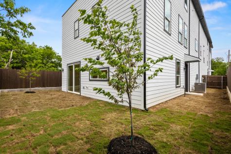 415 N Patton Avenue Dallas TX 75203