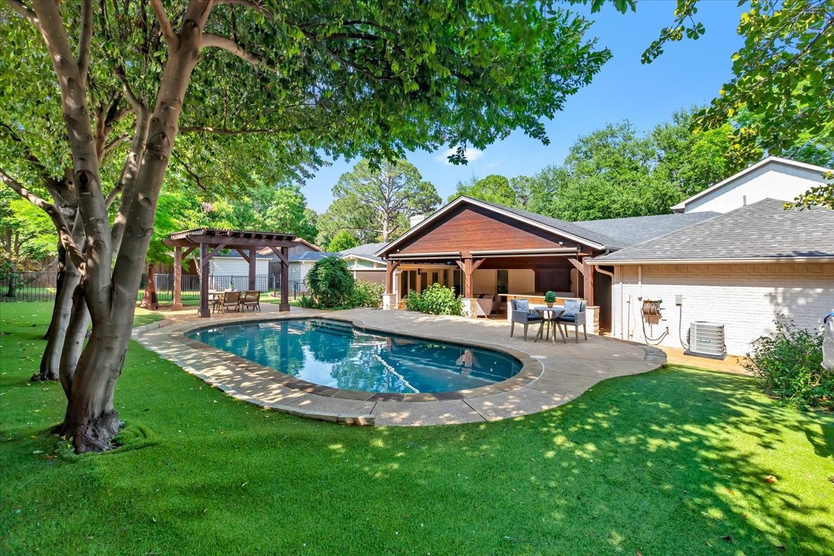 1943 Camelot Drive Grapevine TX 76051